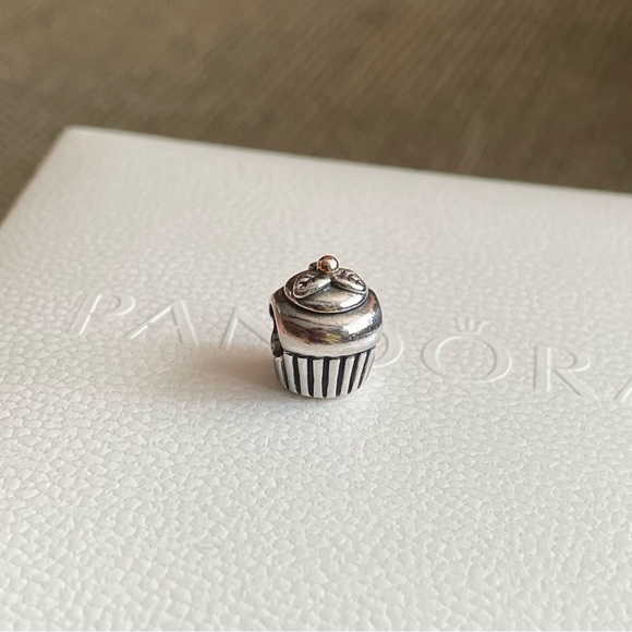 Rare Retired Pandora Cupcake Two-Tone Charm Sterling 14K Gold Cherry Hallmarked - Picture 1 of 6